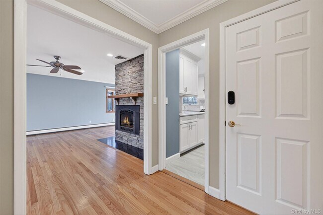 Photo - 350 Spring St