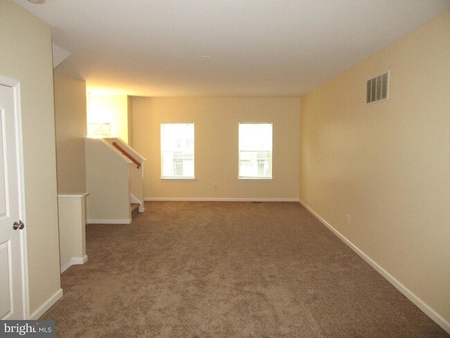 Photo - 524 Jacobsen Drive