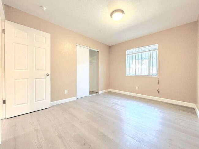 Photo - 1385 E Vernon Ave