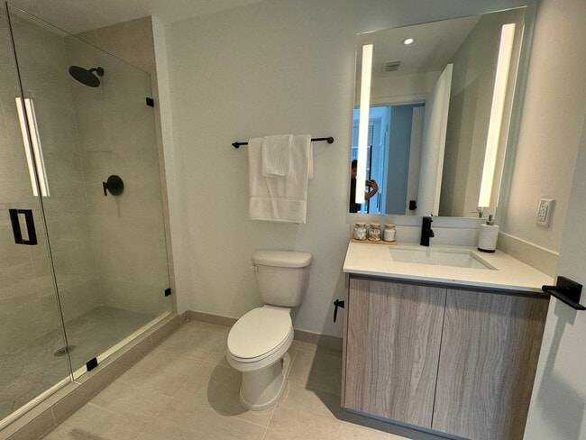 Photo - 268 NW 31st St Unit B1