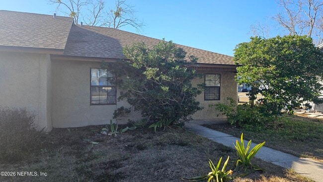 Photo - 820 Orchid St