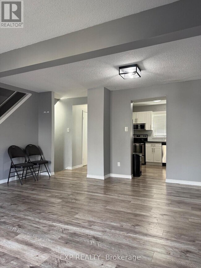 Photo - 255 Northlake Dr