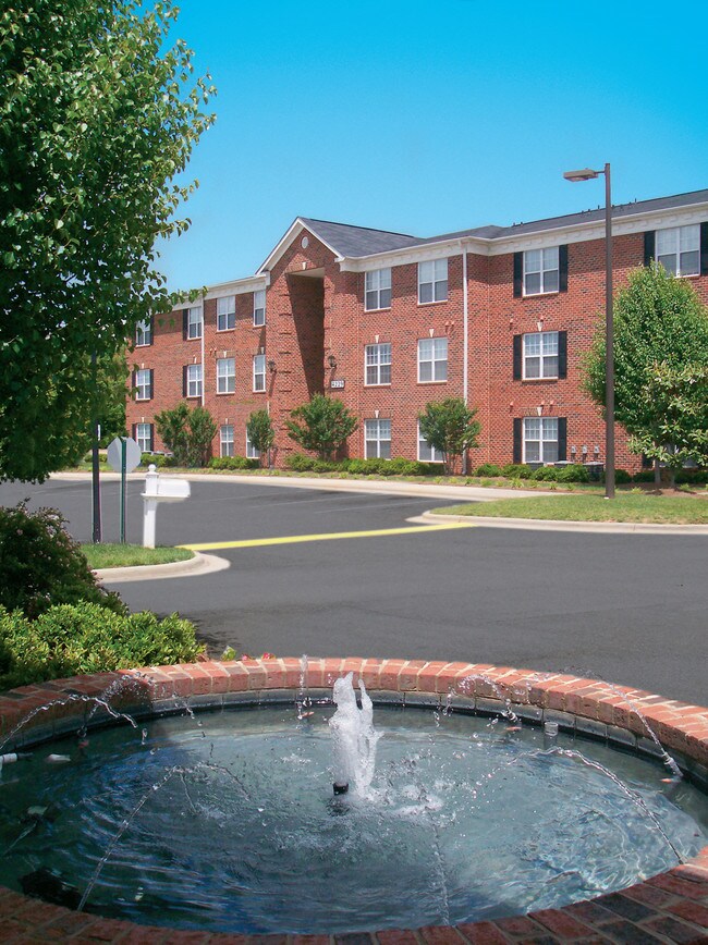Blackthorn Apartments of Greensboro Browns Summit, NC