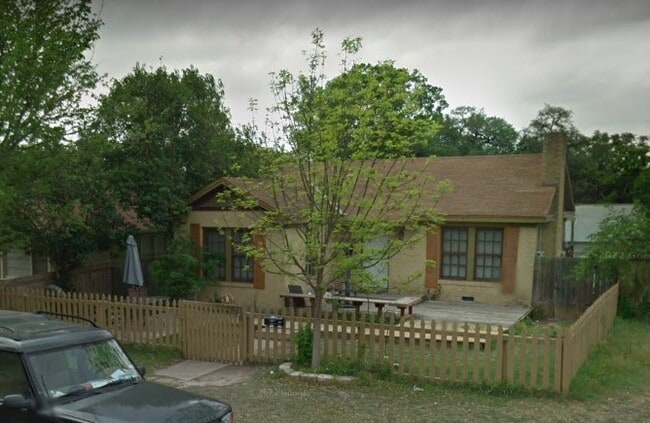 Photo - 2400 Forest Ave