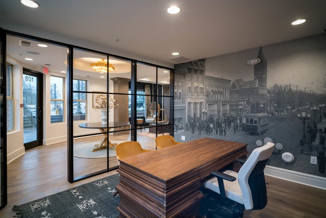 Photo - The Anderson