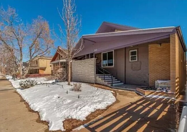 Building Photo - 868 S Pearl St