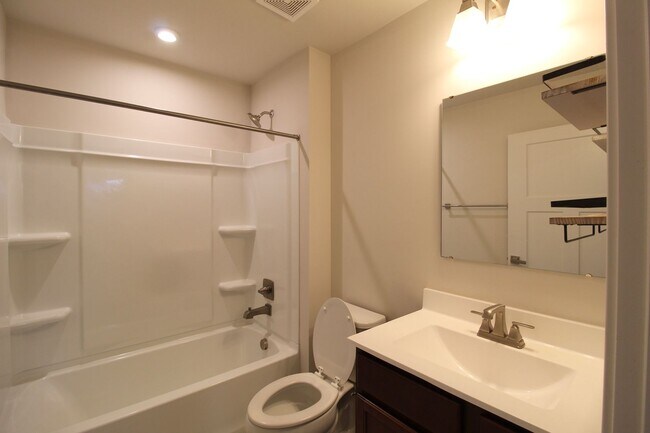 Photo - 105 S Peak Dr