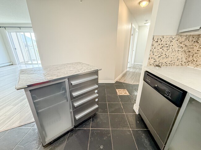 Photo - 4000 Somervale Ct SW Unit 403