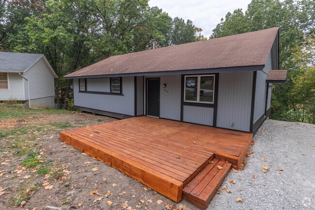 Building Photo - 5714 N Maple Ct Rental