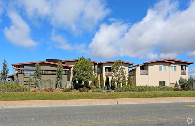 Photo - Shinsei Garden Apartments