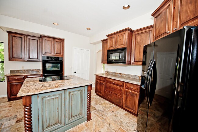 Photo - 2322 S Rogers Cir