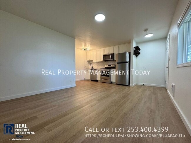 Photo - 7619 Douglas St W Unit 3