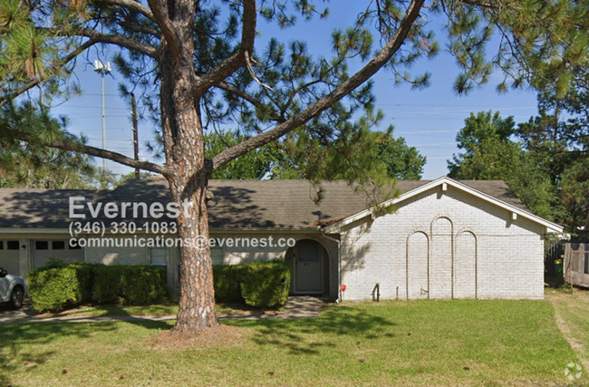 Building Photo - 7206 Maple Ln Rental