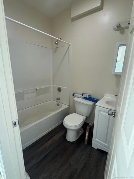 Photo - 1057 E Main St