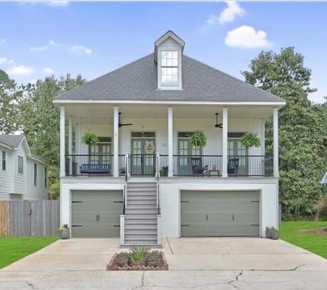 Building Photo - 18123 Cusachs Dr
