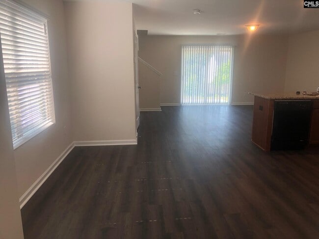 Photo - 1057 Roscoe Rd