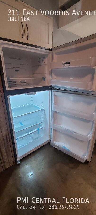 Photo - 211 E Voorhis Ave