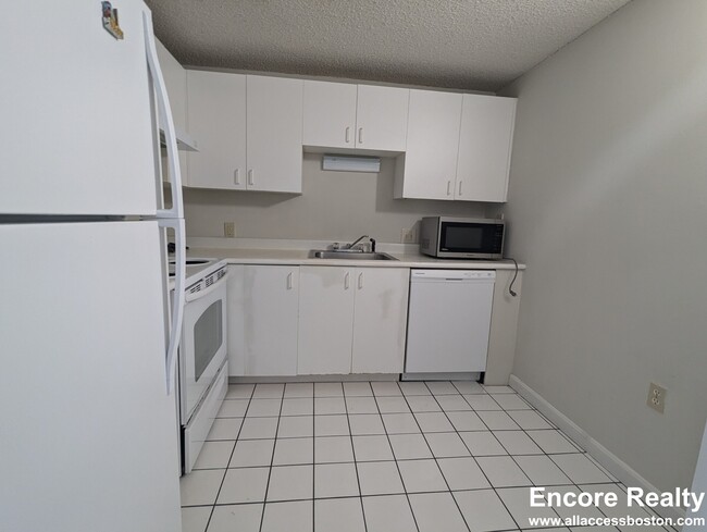 Photo - 16 Elmer St Unit 203