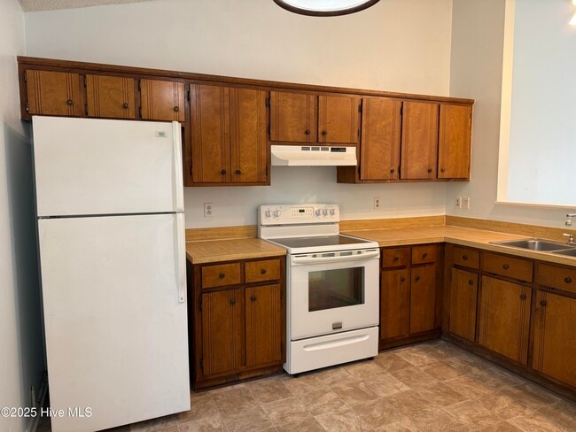 Photo - 133 Twin Wood Dr