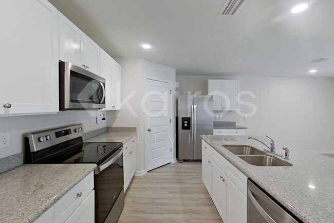 Photo - 113 Metalmark Dr