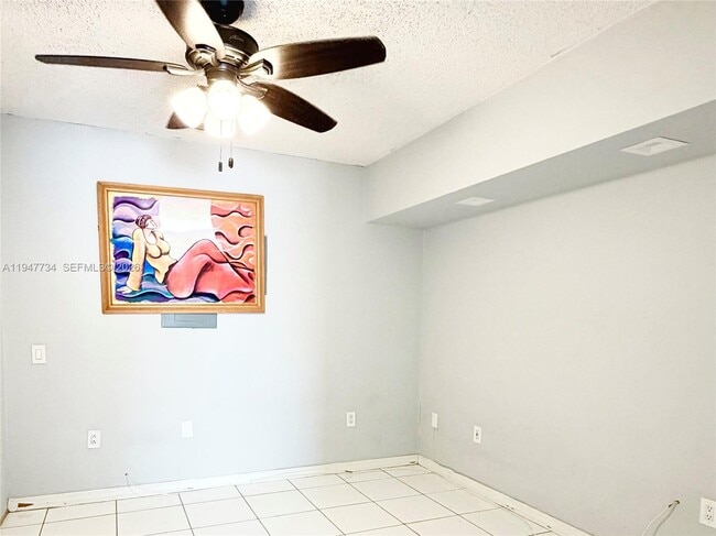 Photo - 673 W 60th St Unit B