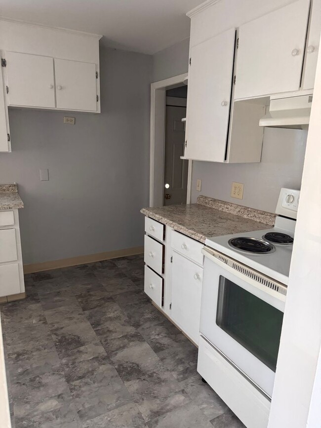 Photo - 372 Emerson Ave