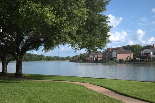 Photo - 1839 Lakewinds Dr