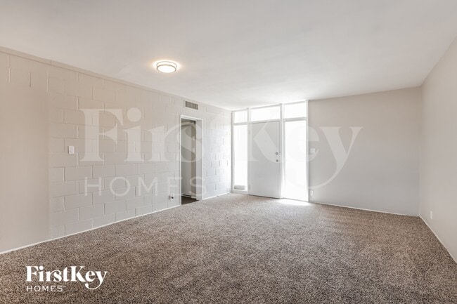 Photo - 2800 E Webb Ave