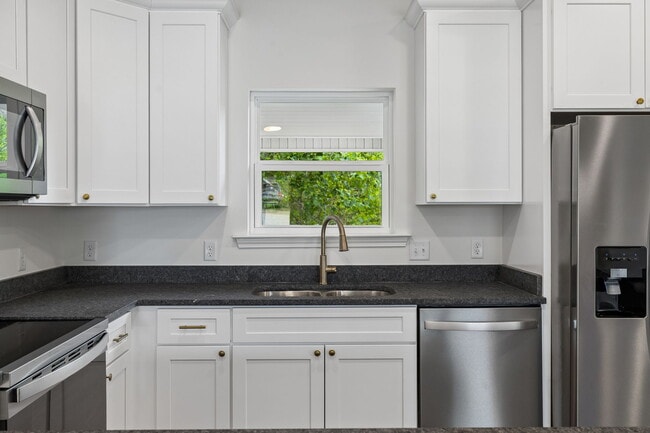 Photo - 551 Skyview Dr