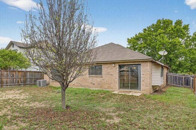 Photo - 10526 Bluegrass Pond