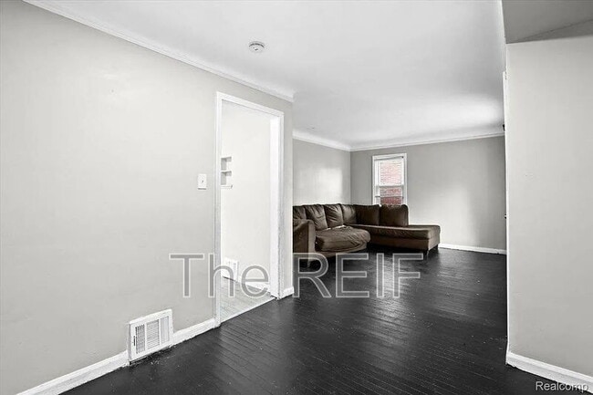 Photo - 20045 Greenlawn St