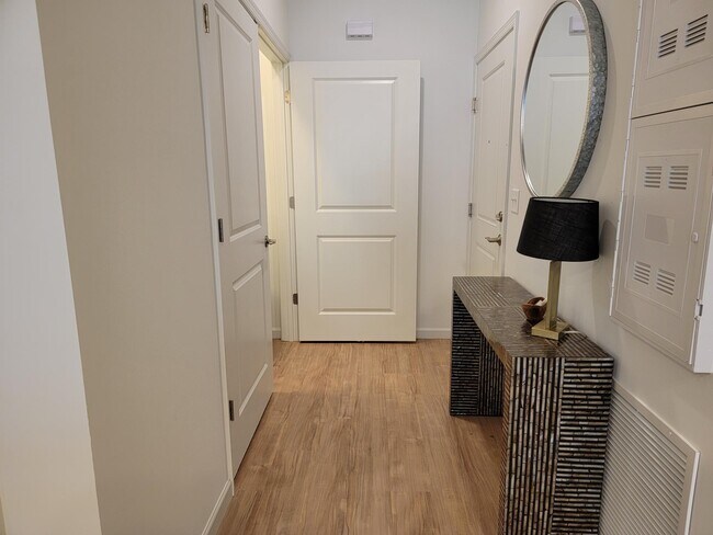 Madison Floor Plan - Entry
