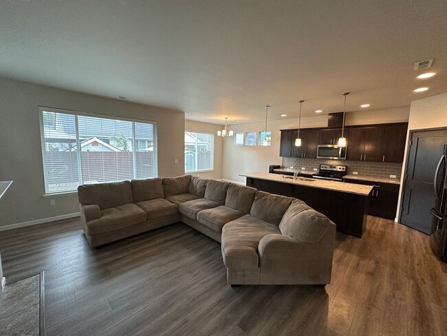 Photo - 9978 Dain St SE