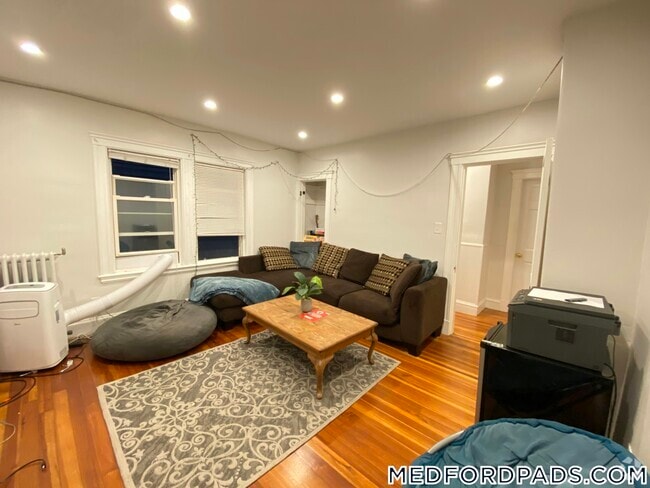 Building Photo - 45 Bowdoin St Rental