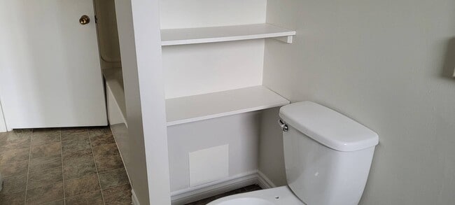 Building Photo - 4-124 Chem. Notre Dame de Lourdes Unit 4