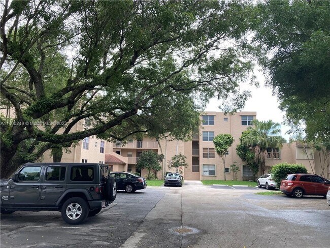 Photo - 9441 Live Oak Pl