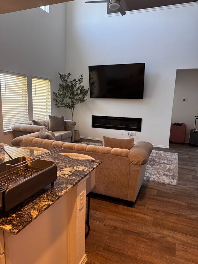 Photo - 2912 Misty Elm Ln