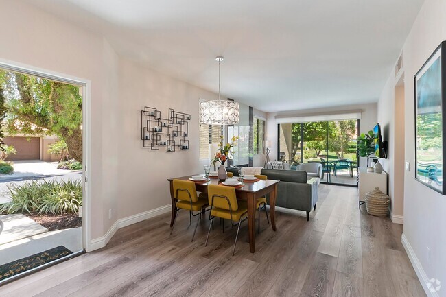 Building Photo - 55459 Tanglewood Rental
