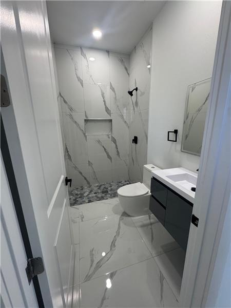 Photo - 1125 Chipley St Unidad Efficiency