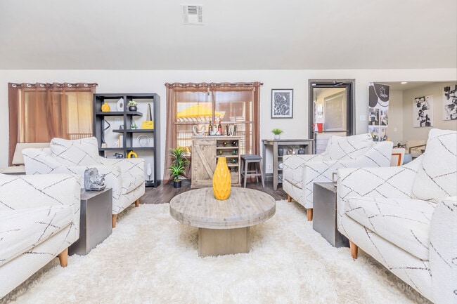 Photo - The Ellington