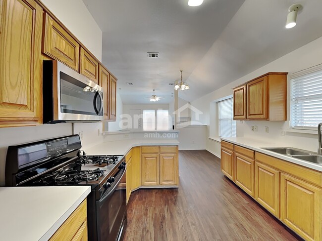 Photo - 1204 Buehler Ct