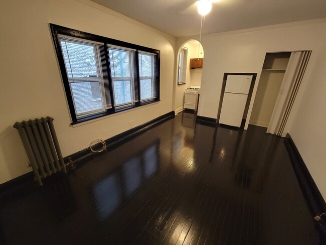 Photo - 834 W Fullerton Ave Apartment Unit 6