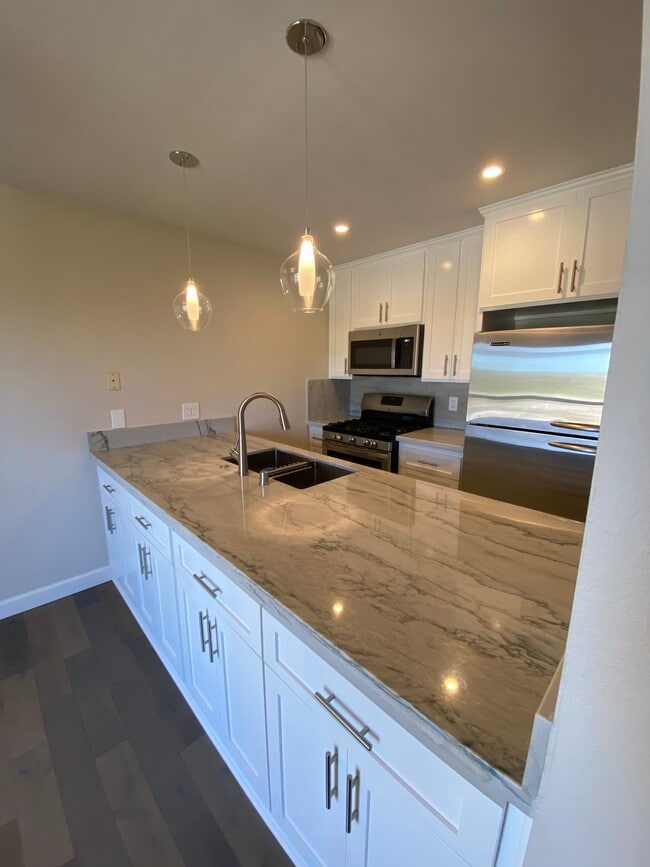 ¡Cocina renovada - 720 Meyer Ln Unidad 213