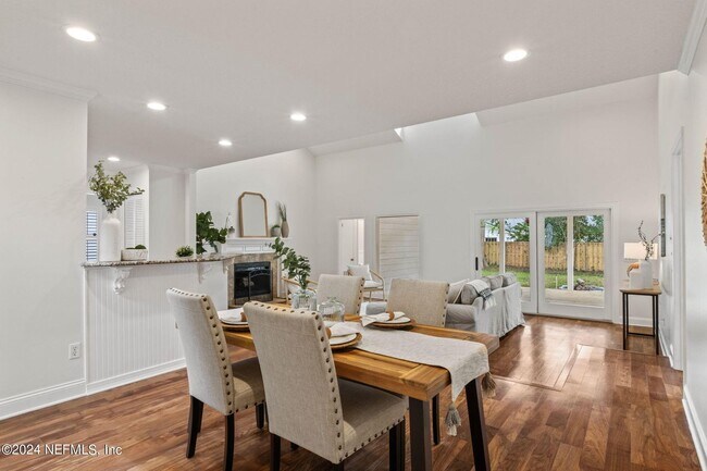 Photo - Beautiful Seaview Park Home!
