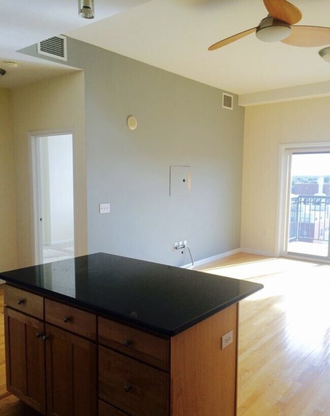 Photo - "Chic Urban Retreat: Stylish 1-Bed Condo with Hardwood Floors in the Heart of Denver!" Unit 907