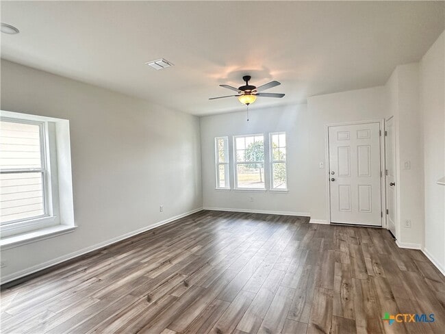 Photo - 124 Rollingwood Dr