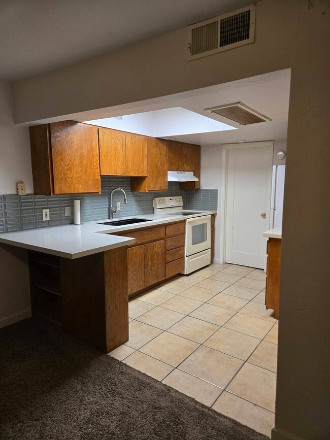 Building Photo - 15 E 2nd Ave Unit #2