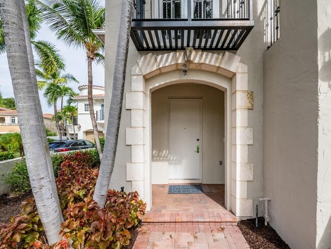 Photo - 20729 NE 32nd Ave House