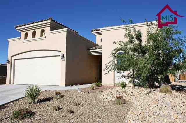 Building Photo - Beautiful Home in Gated community with pool, club house and limited work out facility.