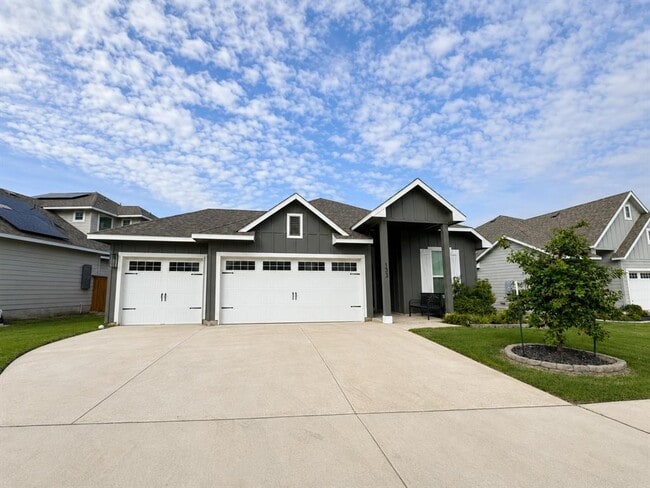 Building Photo - 133 Camino Verde